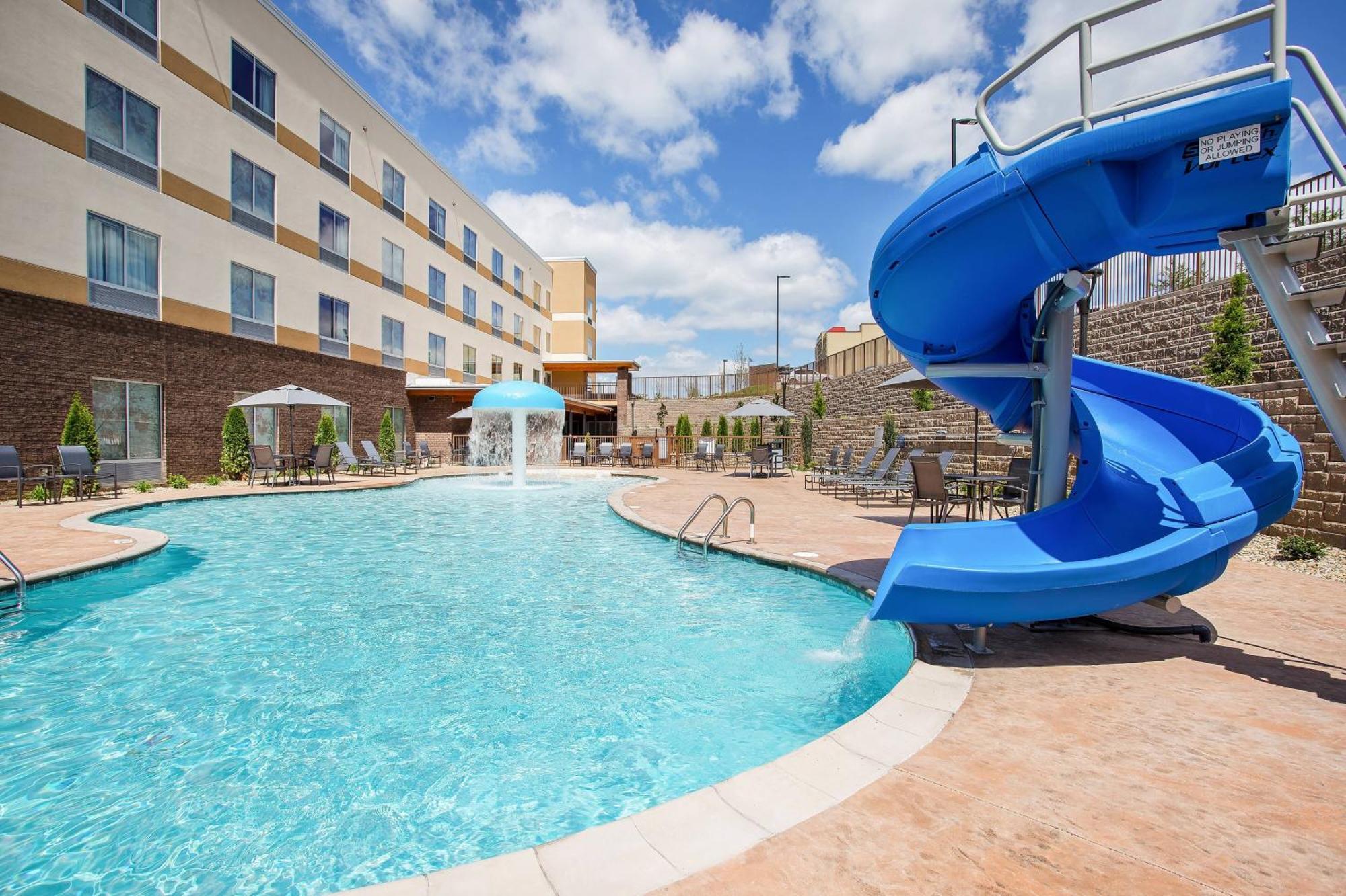 Fairfield Inn & Suites By Marriott Pigeon Forge Exterior photo